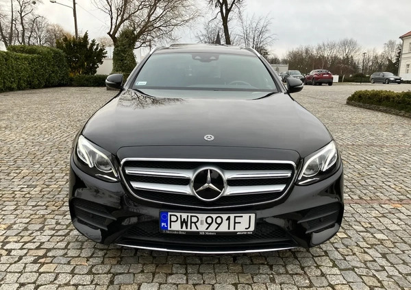 Mercedes-Benz Klasa E cena 164500 przebieg: 79500, rok produkcji 2020 z Września małe 497